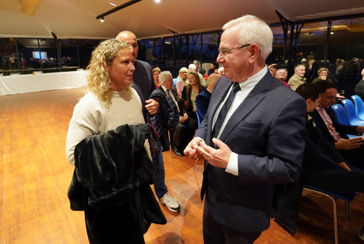 🏆👍🏻 En décernant le Trophée Janus les Joinvillais mettent à l’honneur le tandem entraîneur-athlète.
Le Janus Olympique est remis à <a href="/samiraitsaid4/">samir ait said</a> et Rodolphe Bouché OAJLP Gymnastique et paralympique à Élodie Lorandi <a href="/grenouilleFRA/">Elodie_lorandi</a> 
et Régis Gautier👏🏻