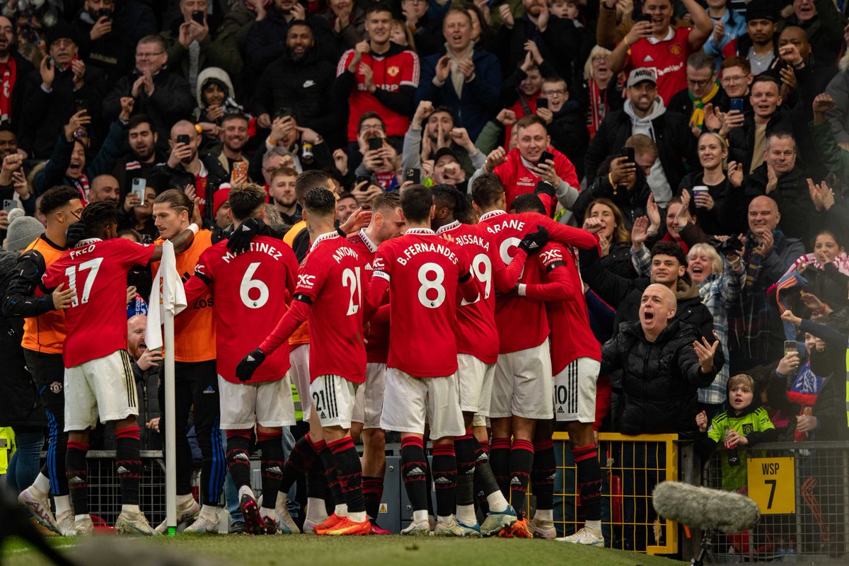 Battling United, winning together!! 👹🔴 #mufc