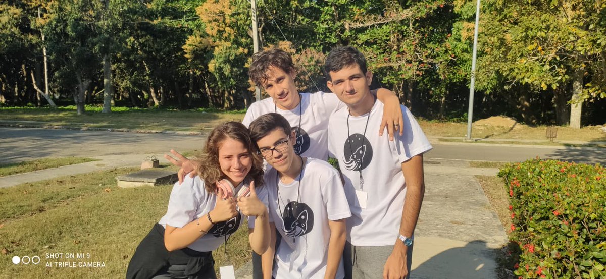 IpvceL's tweet photo. Estudiantes del IPVCE Vladimir Ilich Lenin participando en el evento colaborativo Global Game jam @universidad_uci @globalgamejam @elsa_ena @CubaMined @Fernand45508203 https://t.co/eGLuauGf6w