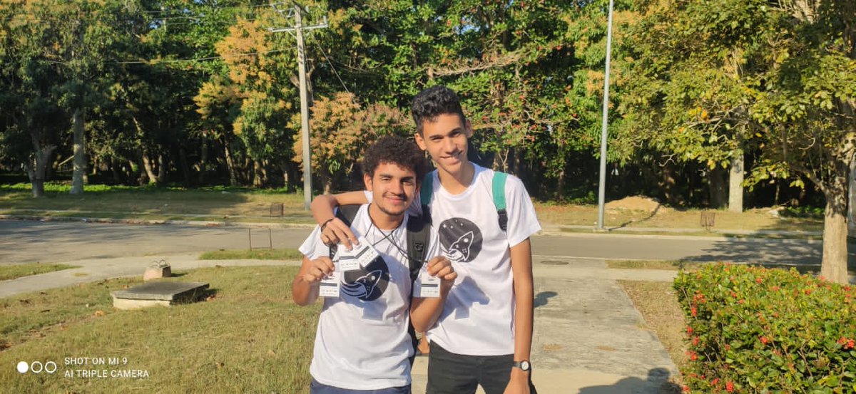 IpvceL's tweet photo. Estudiantes del IPVCE Vladimir Ilich Lenin participando en el evento colaborativo Global Game jam @universidad_uci @globalgamejam @elsa_ena @CubaMined @Fernand45508203 https://t.co/eGLuauGf6w