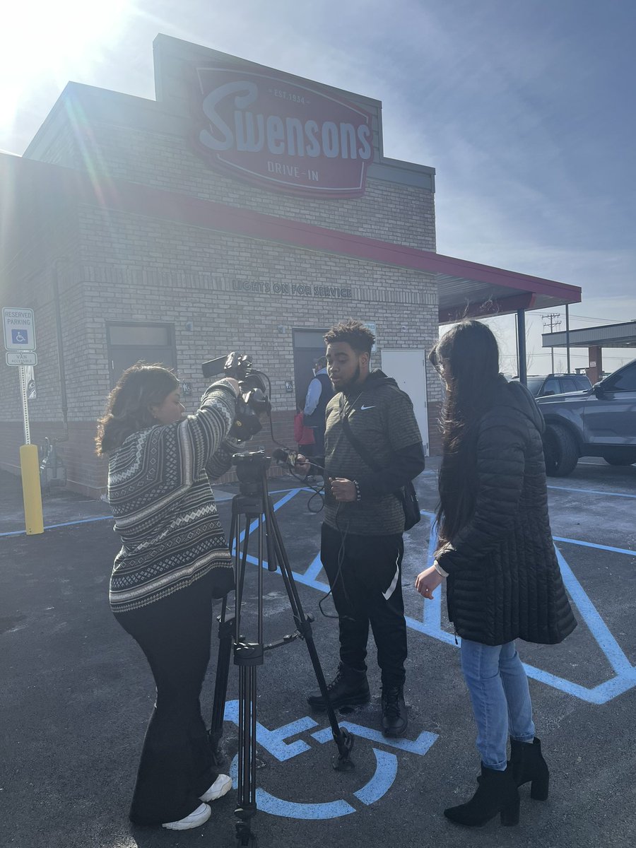 Lauren Tauer tweet media