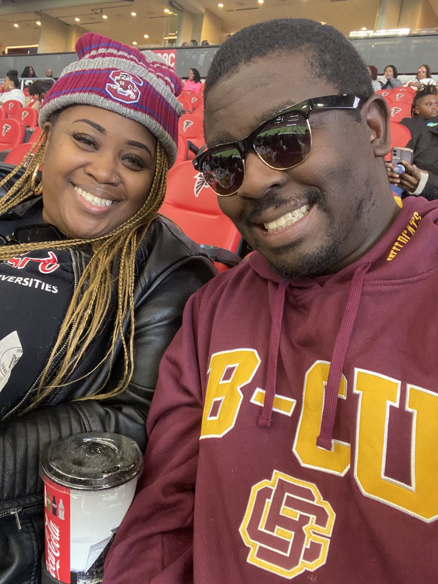 She’s a bulldog, I’m a Wildcat, it’s an HBCU thing 

#hbculove #hbcumade #hailwildcats #loyalsonsanddaughters #bcu #scsu #TheBattleIsBack