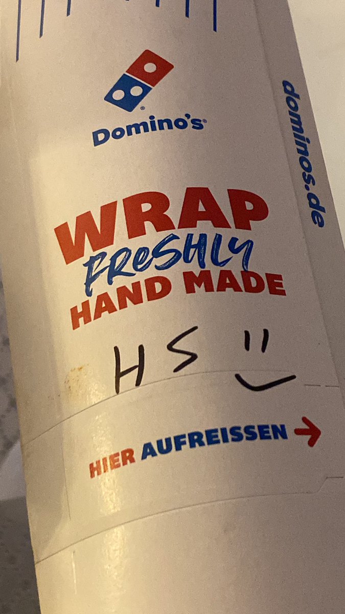 nuubixtweeted's tweet photo. hatte kein kleingeld mehr für den fahrer und dann seh ich das https://t.co/ItmCMzNfiF