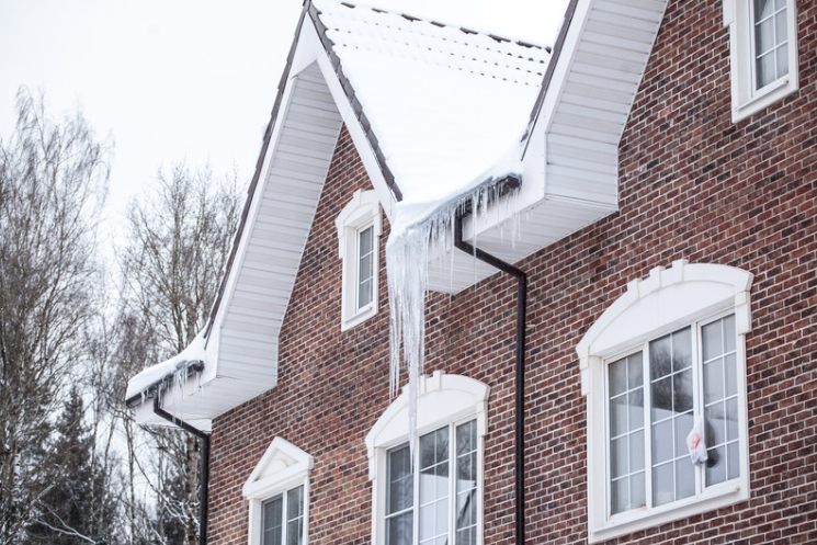 RoofingPearson's tweet photo. As DFW thaws out from the recent ice storms, were you 100% confident that your roof could accommodate all of that ice? Feel free to read our latest blog that answers whether Ice &amp; Water Shield is worth the investment.  🥶 🌬❄️
https://t.co/VT6LkJtUtj https://t.co/3ljx3bHon8
