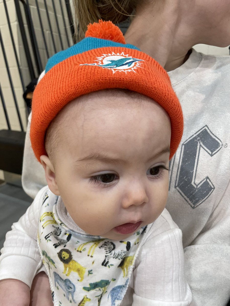 lopezree94's tweet photo. Ayyyy Fins up right uncle @austin1402 and @Aaronbp_05 🤪🤣🖤 https://t.co/J6uSyvoQG9