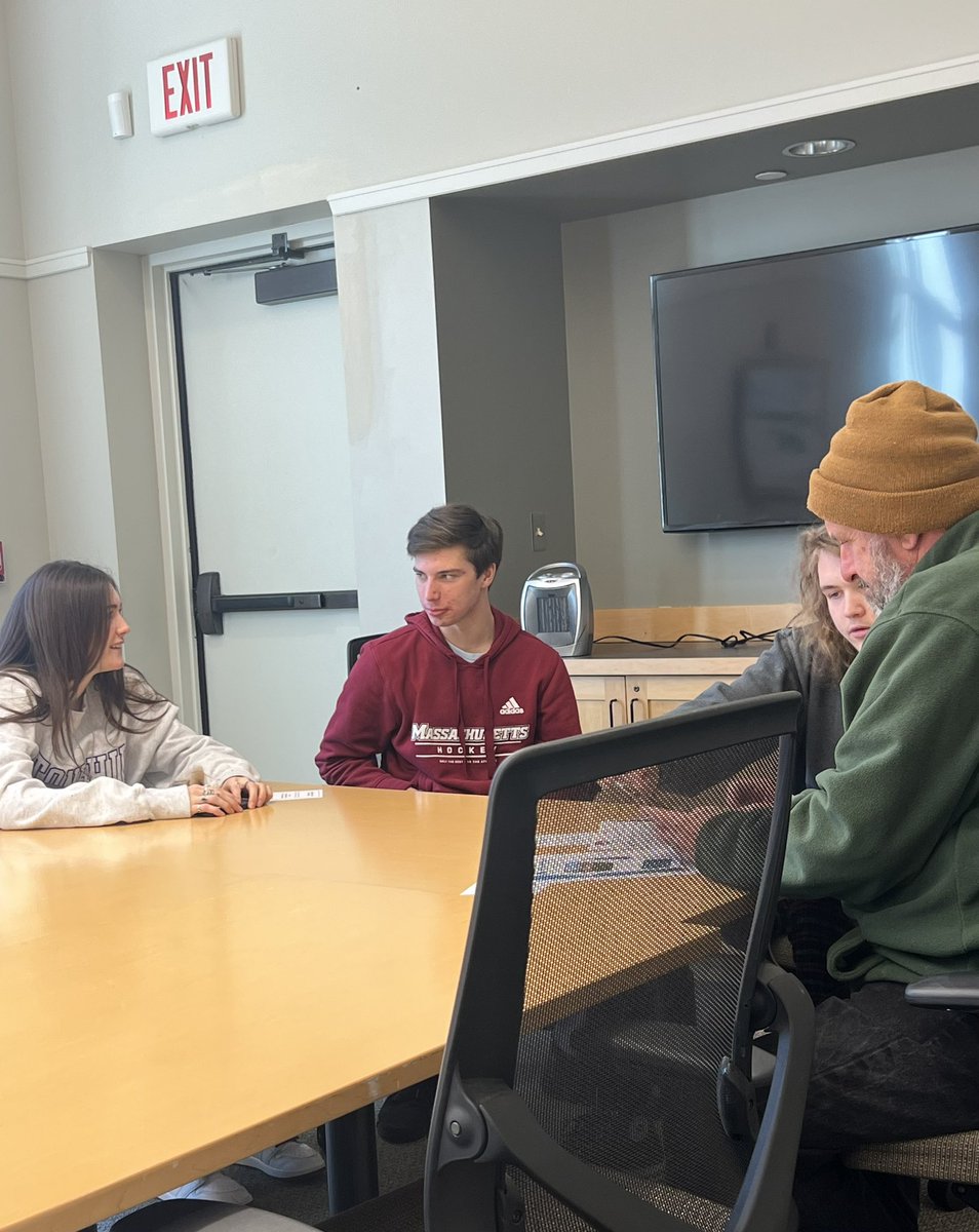 Thank you to our #Mashpee Techsperts who braved the cold to volunteer today!  #connectedcommunity #WeAreMashpee