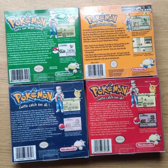 PokemonBeWillin's tweet photo. I miss the times when Pokémon games used to come in cool boxes like these. https://t.co/zAitgNlKxJ