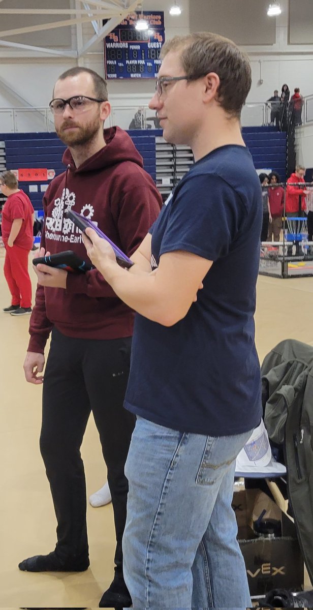 Morgan Road Complex supports our robotics teams! Morgan Road's very own Mr. Valentine was the energetic and entertaining emcee of today's Vex Robotics Competition and MRM's Mr. Parsons was coaching! #arcticwarriors @AmyGodkin @OValentine14