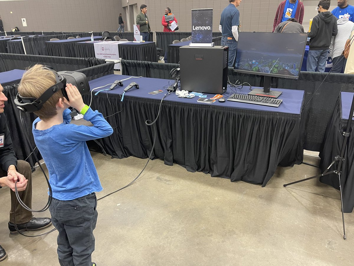 cianeg's tweet photo. Come and Check out the VR booths and #freestemswag @dallasschools at the #disdstemexpo! @DallasisdSTEM Expo @disdstemscience https://t.co/9pb4EugtlL