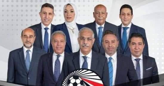 اتحاد فاشل متآمر فى قضية الهارب كهربا ولم يعاقبه بناءا على شكوى الزمالك بسبب مافعله بعد مباراة الزمالك والأهلى من سوء سلوك !!
فقط نرى العقوبات ضد لاعبين الزمالك في اي مناسبه مثل شيكا وامام عاشور !!
ونرى اضطهاد في قيد اللاعبين !
حسبي الله ونعم الوكيل

 #اتحاد_الكوره_فاسد