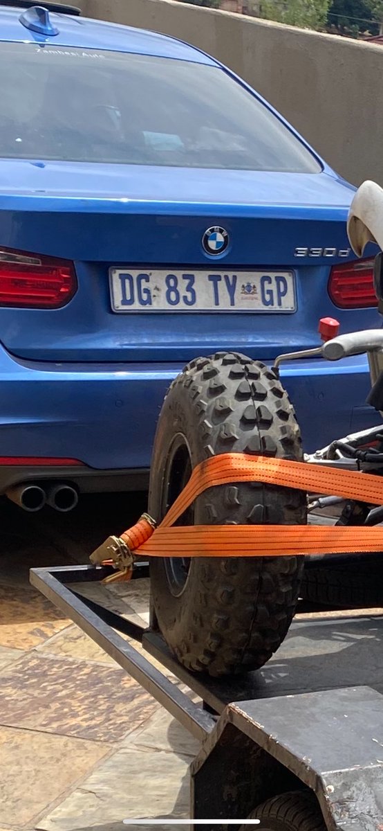 collensedibe's tweet photo. If you see this car please alert us they just kidnapped my cousin in Shatale https://t.co/EkJxR0eITq me @ 0760221233 ⁦@SAPoliceService⁩ ⁦@BbrGuardianZA⁩ https://t.co/S0sjOQsszx