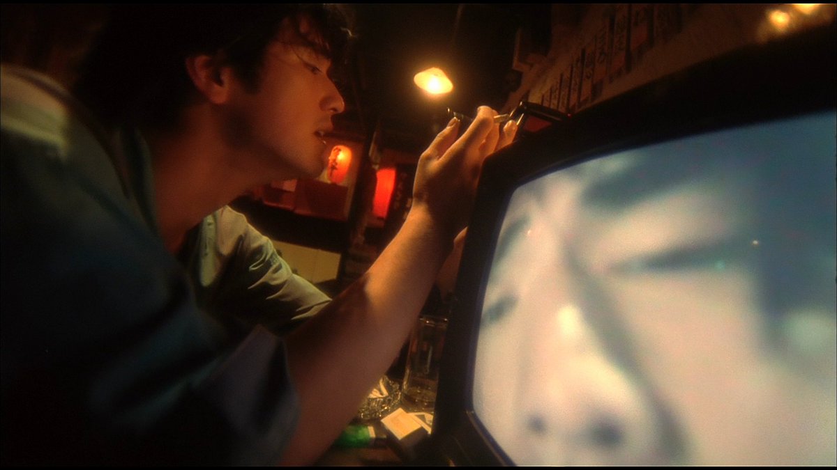 SadHillDevan's tweet photo. Inspired by the folks who prefer the 'before' screenshots of new home video restorations, I'm going to white balance some classics.

FALLEN ANGELS (Dop. Chris Doyle) https://t.co/h0YFQUtUGL