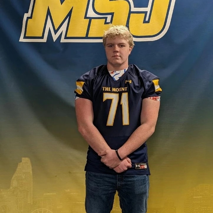 NathanBIEBER8's tweet photo. After a hard decision I am blessed to say I have decided to attend mount St Joseph university to continue my football and academic career! Glory to Jesus. Thank you @CoachHopperton @jasontfrazier @SKHSFootball @RoyLucas_SKQBs https://t.co/Ps0TKw4501