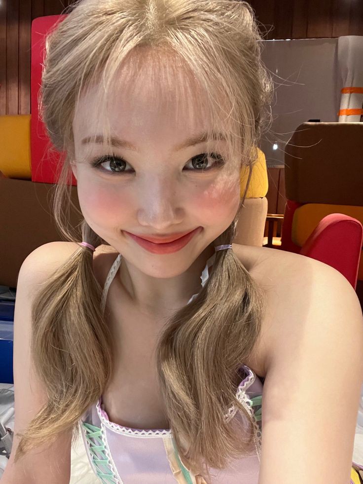 RB1NMRRW's tweet image. 🐰☺️