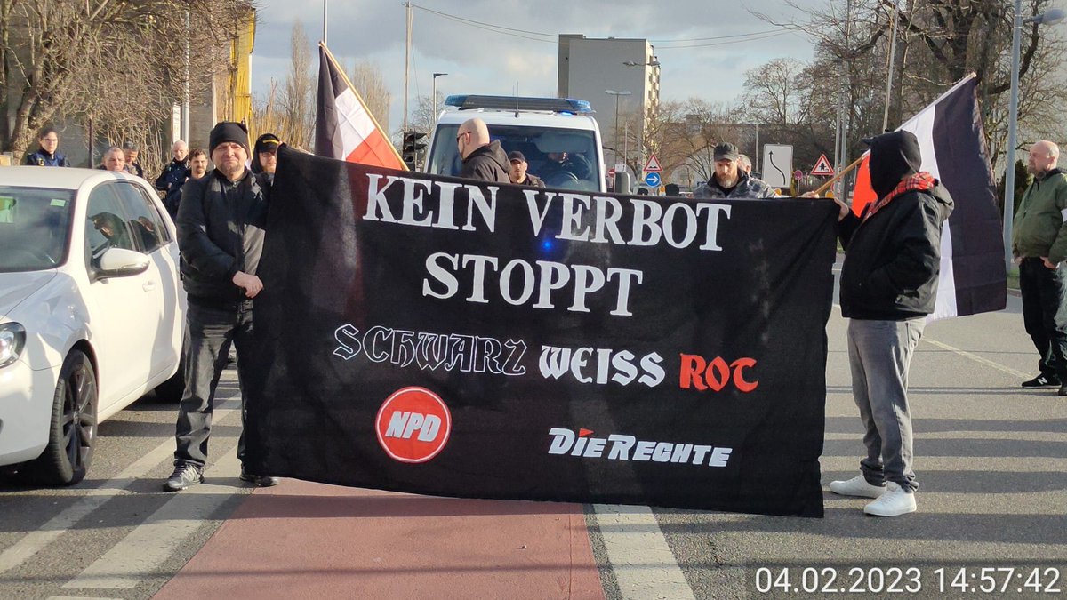 KameradschaftRh's tweet photo. Kein Verbot stoppt Schwarz Weiß Rot! Deutschland lässt sich nicht verbieten! 
Kundgebung am 04.02.23 in Ludwigshafen/Oggersheim.
#Lu0402 #Reichsfahne #Deutschland #Ludwigshafen https://t.co/XoDMF4xGks