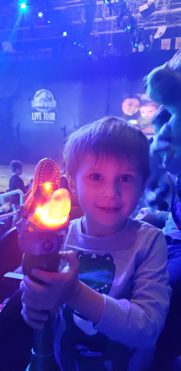 HowHeatherRolls's tweet image. #JurassicWorldLiveTour