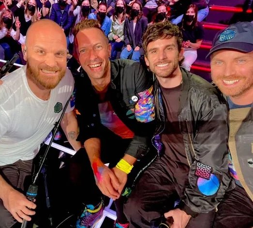 coldplayxtra's tweet photo. Coldplay’s table at the #GRAMMYs is ready for tomorrow’s ceremony. The band will be sat next to Adele, LL Cool J and Shania Twain, @THR reports

Coldplay are nominated for 3 awards

🪐 Album of the Year
🪐 Best Pop Duo / Group Performance 
🪐 Best Pop Vocal Album https://t.co/OCEObT6Wqw