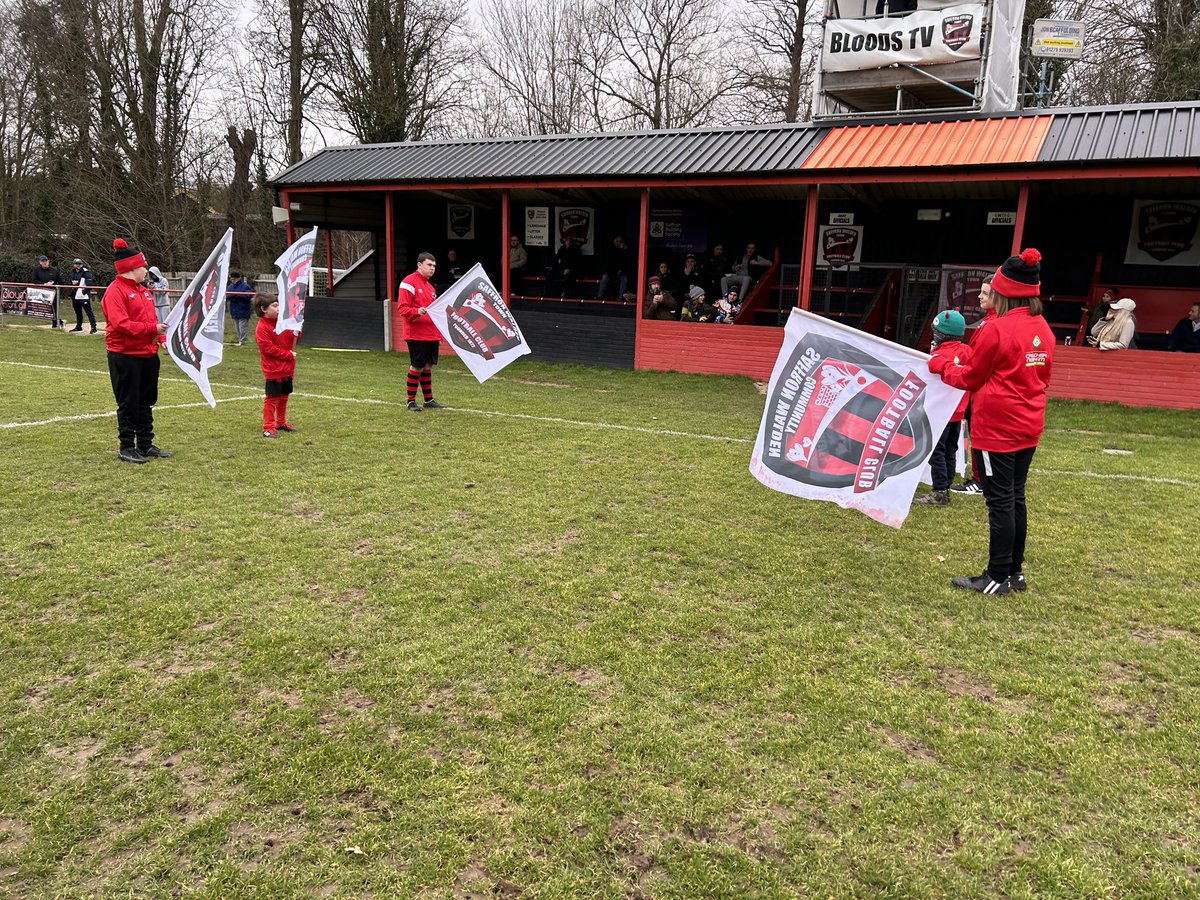 SWCommunityFC's tweet image. Today, some of our fabulous #Soccability players were flag bearers and mascots for @SWTFootballClub ⚽️

At half time, the children all had chance to take part in a penalty shoot out ⚽️ 🥅 on the pitch. 

Thanks to everyone at the Club for inviting the Soccability group 🔴⚫️⚽️