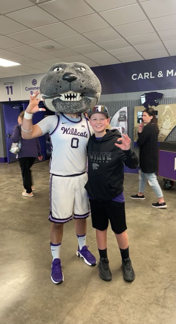 marcjohn_marc's tweet photo. #KStateMBB #EMAW https://t.co/f8M5aLWeMc