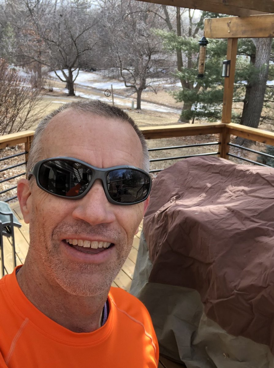 40 degrees warmer on today’s run than Thursday. Punxsutawney Phil needs to be investigated 🧐🤓😂. #firephil #springisnear 😎☀️#runningcoach #training #running #mileage #sunshine #honeystinger #nathansports #letsgo!