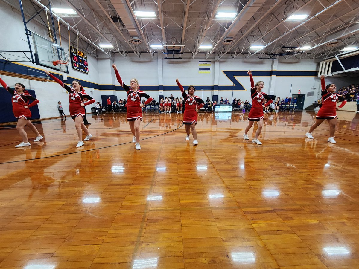 WauseonCheer's tweet photo. Our 8th grade squad had busy afternoon cheering on the 8th grade girls and boys for the NWOAL championship #goIndians #championshipgame #cheerloud https://t.co/ukatKg8kJS