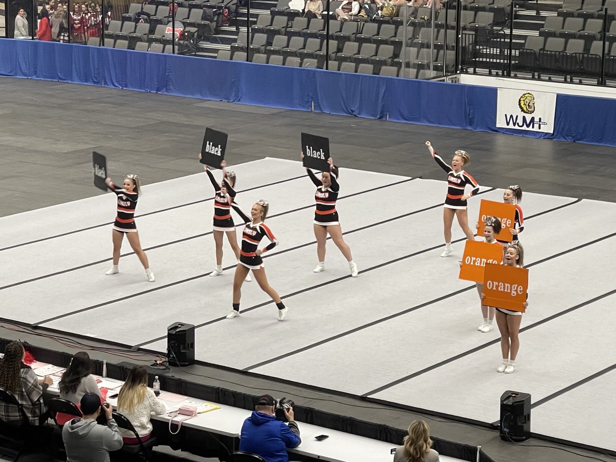 LinslyAthletics's tweet photo. Great job Cheerleaders!  Awesome performance today at the OVAC Cheering Championships! https://t.co/zr2XVQjlrX