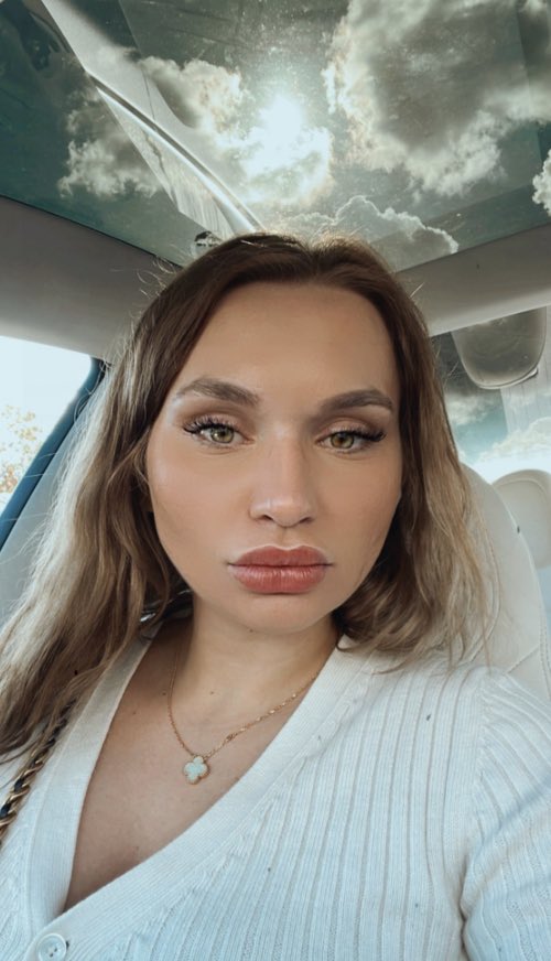 zoieburgh3r's tweet photo. In #SanDiego for the weekend hmu for meetups I’m free all day today #meetups #hookup #horny #nsfwt #Sellingcontents #buyingcontent #sexy #slut #cumslut #socal https://t.co/6yJ9UVNn5W