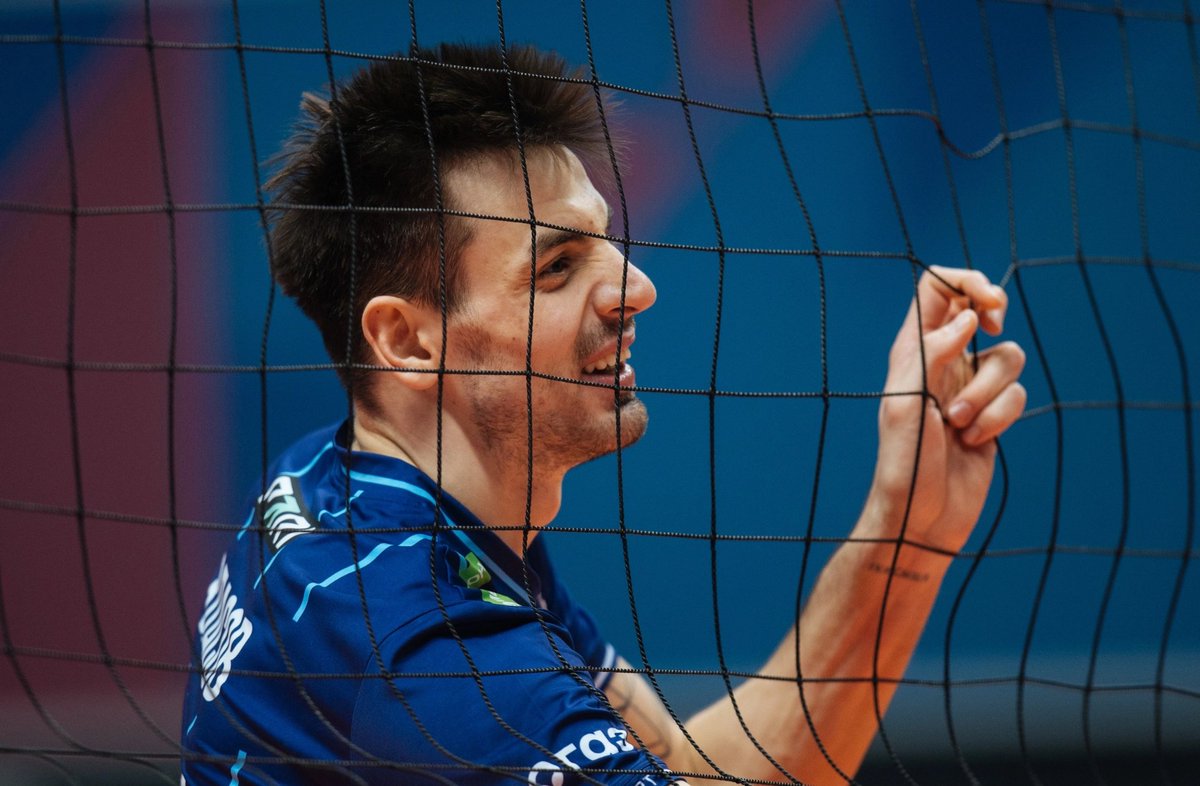 Илья Власов о матче против Белогорья: 
 
"Мы показали хороший волейбол, выполнили свою работу и добились победы. Во втором сете при равном счете мы переломили соперника благодаря командной игре. Не было такого, что как-то отдельно удачно действовали на блоке или в нападении."