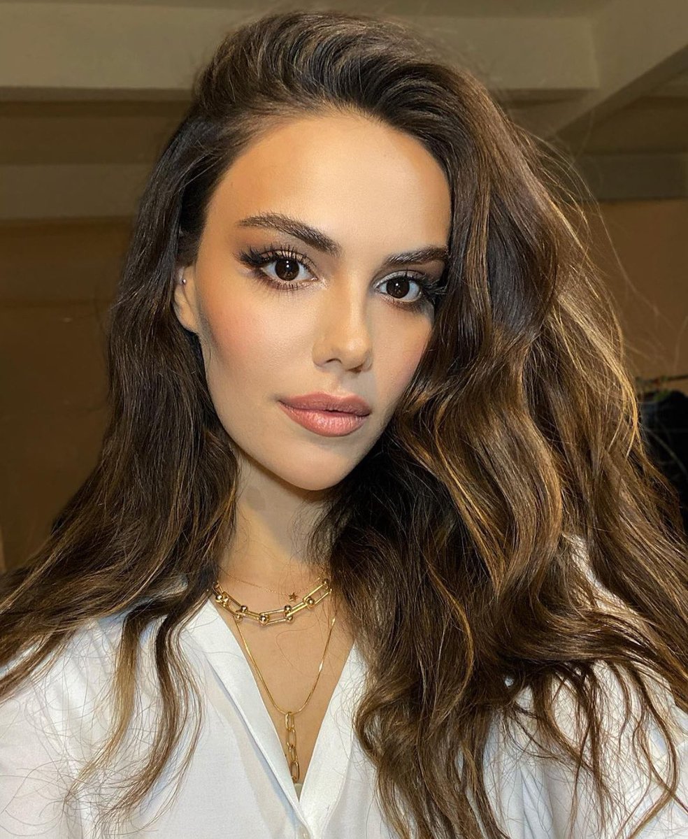 İyiki doğdun #OzguKaya 🎂💜