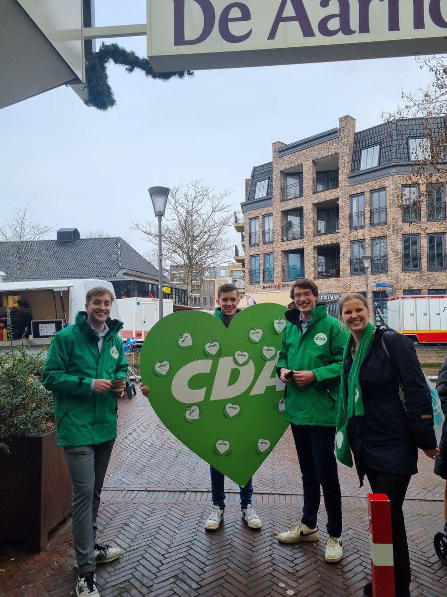 Tea Both tweet media