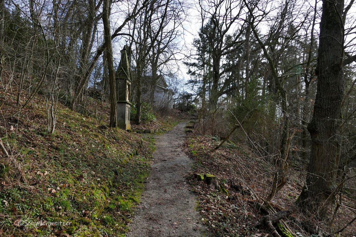 HessenSonja5767's tweet photo. Weg zur Kreuzkapelle auf dem Greifenberg von Limburg..................... #Kreuzkapelle #Kapelle #Greifenberg #Ausflugsziel #Ausflugstipp #LimburgWeilburg #LimburgLahn #LimburganderLahn #Limburg #Lahn #Lahntal #Mittelhessen #Hessen #Germany https://t.co/IK8uhtnlAL
