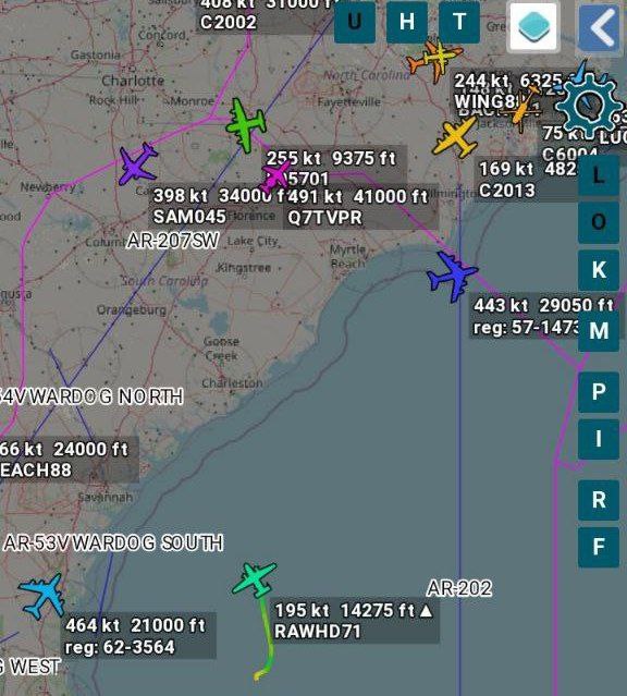 В операции по перехвату китайского шара принимали участие авианосец(!), палубный самолёт ДРЛОиУ, несколько F-16, несколько F-22, самолёт-заправщик, вертолёты Береговой охраны, вспомогательные суда ВМС США и др.
Шар сбили, правда когда он уже улетал, пролетев через все США
