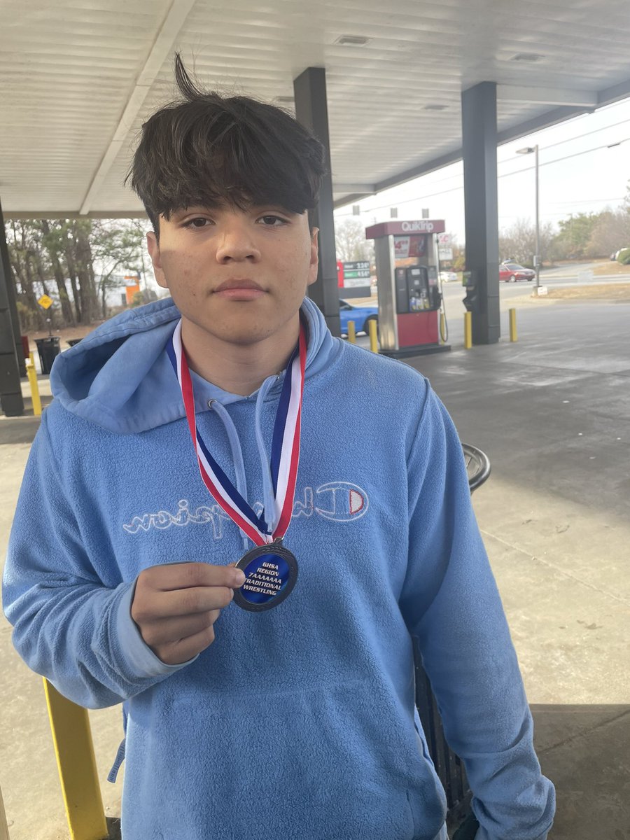 BHarrison92's tweet photo. 🚨Congrats to two of our young 👑’s at The Creek on placing at The Regional wrestling match.  2023 DT @Tflagg23 finishing 4th and @0elijah4 pushed up on me at the gas station 😂😂flexing that 2nd place.  Congrats 👑’s keep pushing. #N2B https://t.co/dVgP0BtoKw