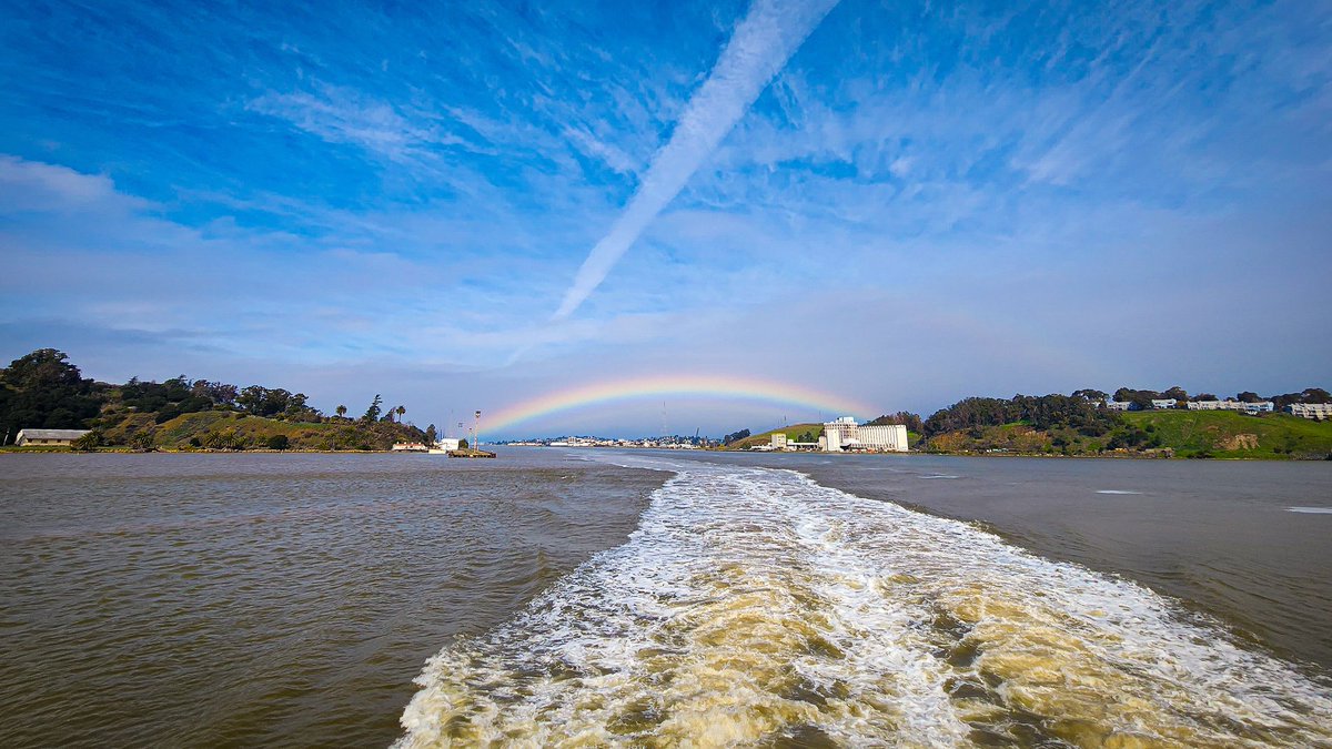 MayanGrind's tweet image. Rainbow over Vallejo! 🌈  As taken from SF Bay Ferry 02/04/2023 #abc7now #nbcbayarea #kpix #ktvu #sfgate #kron4news #kron  #nwsbayarea #vallejo #vallejoca