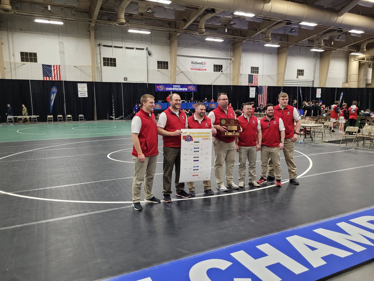 JeffDenson3's tweet photo. Broken Bow is Class C State Dual Champions!! Let's go Bow!! https://t.co/P9WXXnpnql