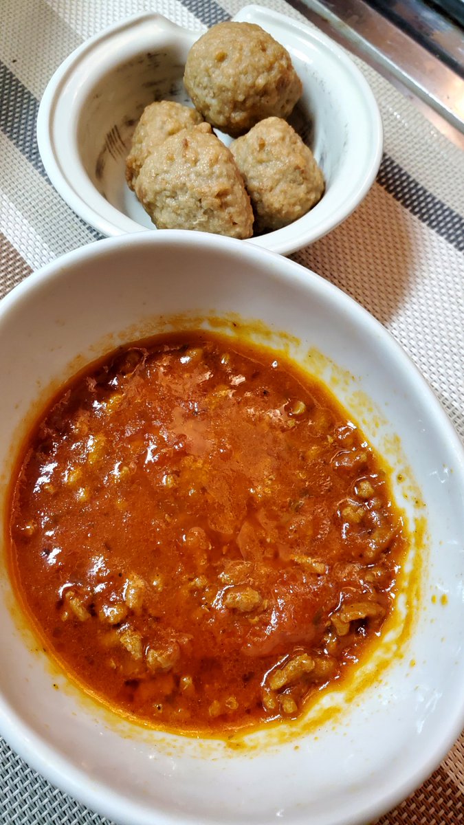 先日作ったボロネーゼソースに肉団子入れてパスタにしたら あれ ゴッドファーザーのアレじゃね と思った ぶらんか料理 Twitter家庭料理部 おうちごはん ぶらんか料理 Twitter家庭料理部 おうちごはん ぶらんか Brangkat