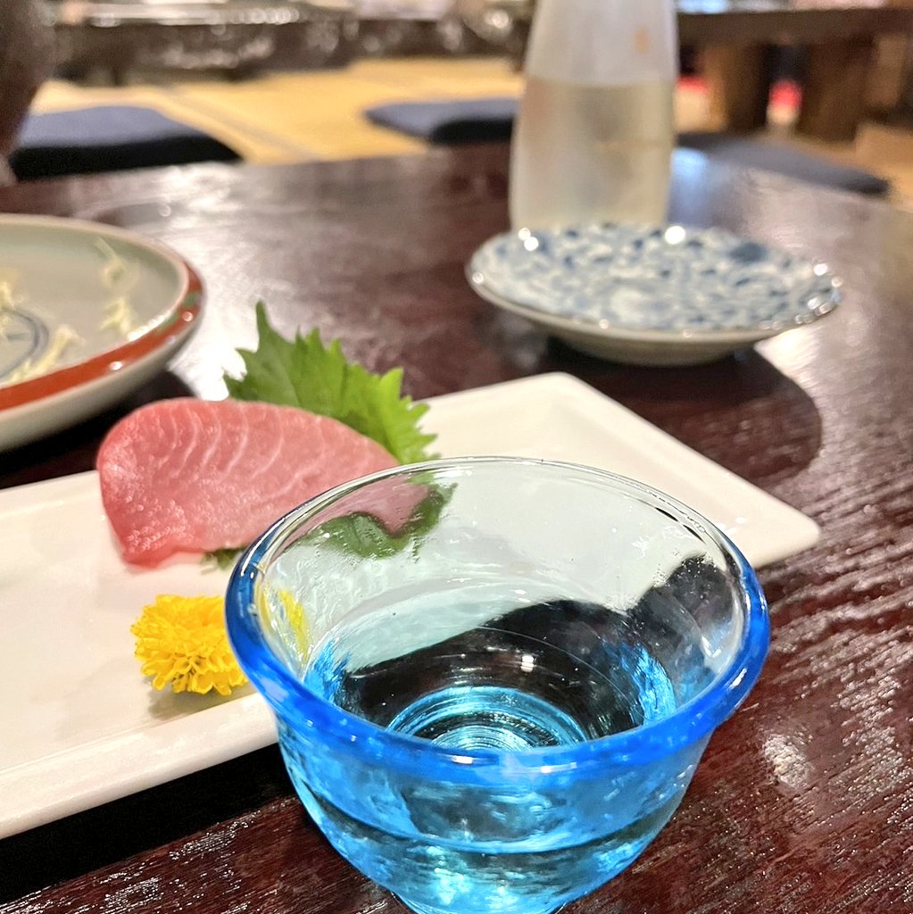 aburana01's tweet photo. 鮪の脳天
希少部位らしい！ 脂がギト過ぎなくて美味しい ふつうに美味しかった���どマグロはどこ食べても美味しいからなと思った
#なんでもよく食べる桜エビの珍味メモ https://t.co/D0ZIL4tN3Q