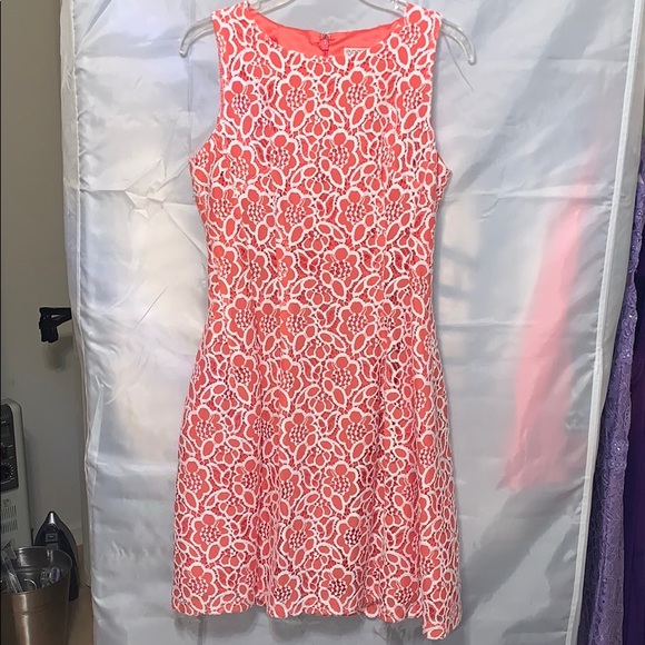 melissalwh's tweet photo. So good I had to share! Check out all the items I'm loving on @Poshmarkapp from @luxurybbargains #poshmark #fashion #style #shopmycloset #parkersmith #evamendesfornewyorkcompany #motherhoodmaternity: https://t.co/LVxKwHIzgr https://t.co/UeiwempHkw