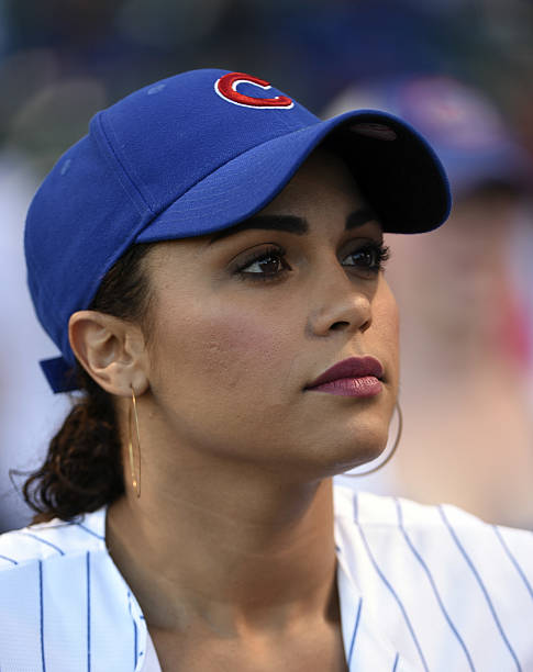 monicaraymund5's tweet photo. To the world you are someone... and to me you are the world✨️ https://t.co/QSpcMVo4ai