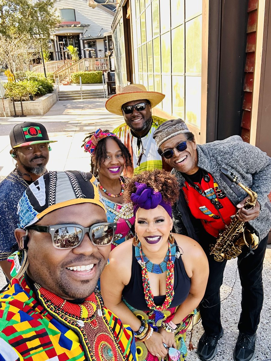 Fantastic Day spent with fabulous Peeps Celebrating Soulfully The Kids Club at Disney Springs this morning 🛖🪘💃🏾👧🏾👶🏾👶🏼🥁🔥
.

#celebratiion #blackhistorymonth #disneysprings #kidsclub #wassalouband #ibamusic #childrencommunity #soulfully ##africandiaspora #worldmusic 🌍🇿🇦