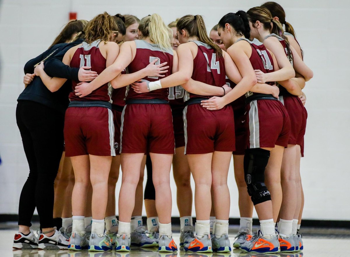 Tough loss tonight, but there was a lot to be proud of. Finished 22-5, undefeated Sagamore Conference champs, and made it to the sectional championship. We can’t say THANK YOU enough to the most amazing seniors there are. Thank you fans for the season-long support ❤️#PLAYforMORE
