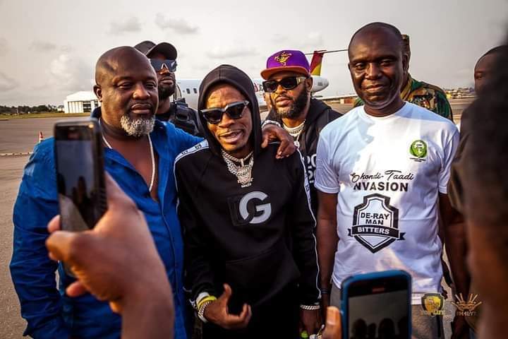 EstherBuckman1's tweet photo. Exclusive Pictures #Shatta Wale's Arrival At Takoradi For The Taadi Invasion Concert. π₯ π₯ Tonight
#EstherWale
#SMCLOUD9 https://t.co/fafUeLKRuT