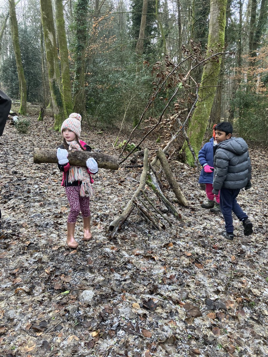 January &amp; Beavers’ winter camp, frosty &amp; clear: nature trails, den-building &amp; crate-stacking…
