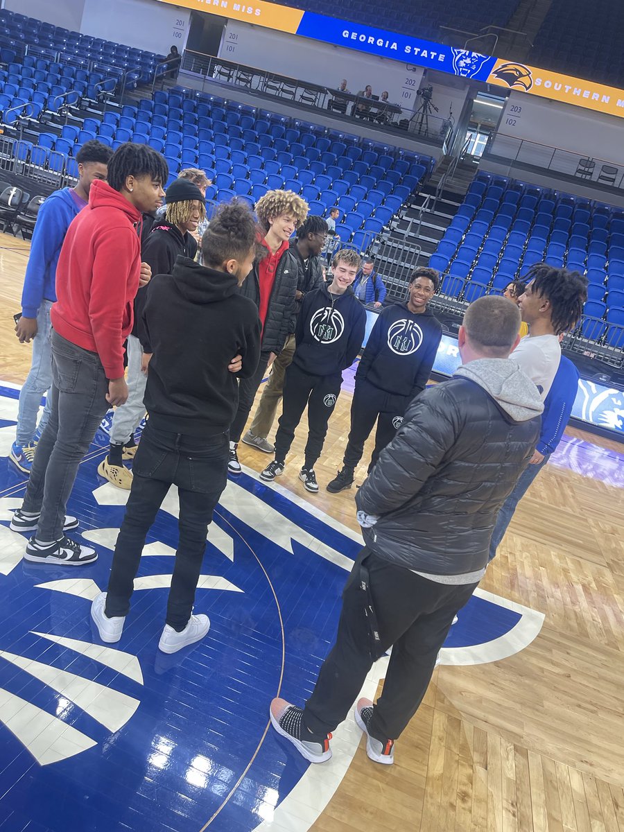 CoachEricBlair's tweet photo. ⁦@_kalik_2⁩ sharing an awesome message with my guys today!  Such a great ambassador for ⁦⁦@GeorgiaStateMBB⁩!  I got a feeling ⁦@_kalik_2⁩ may end up on the sideline one day leading his own squad! https://t.co/HcFYBZgqSY