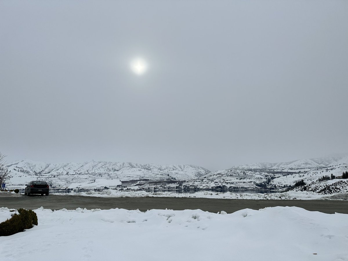 Matalino16's tweet photo. A little disconnect from work before the big plunge. 
#makelifecount #newjourneyahead #lakechelan https://t.co/1LICElbHvV