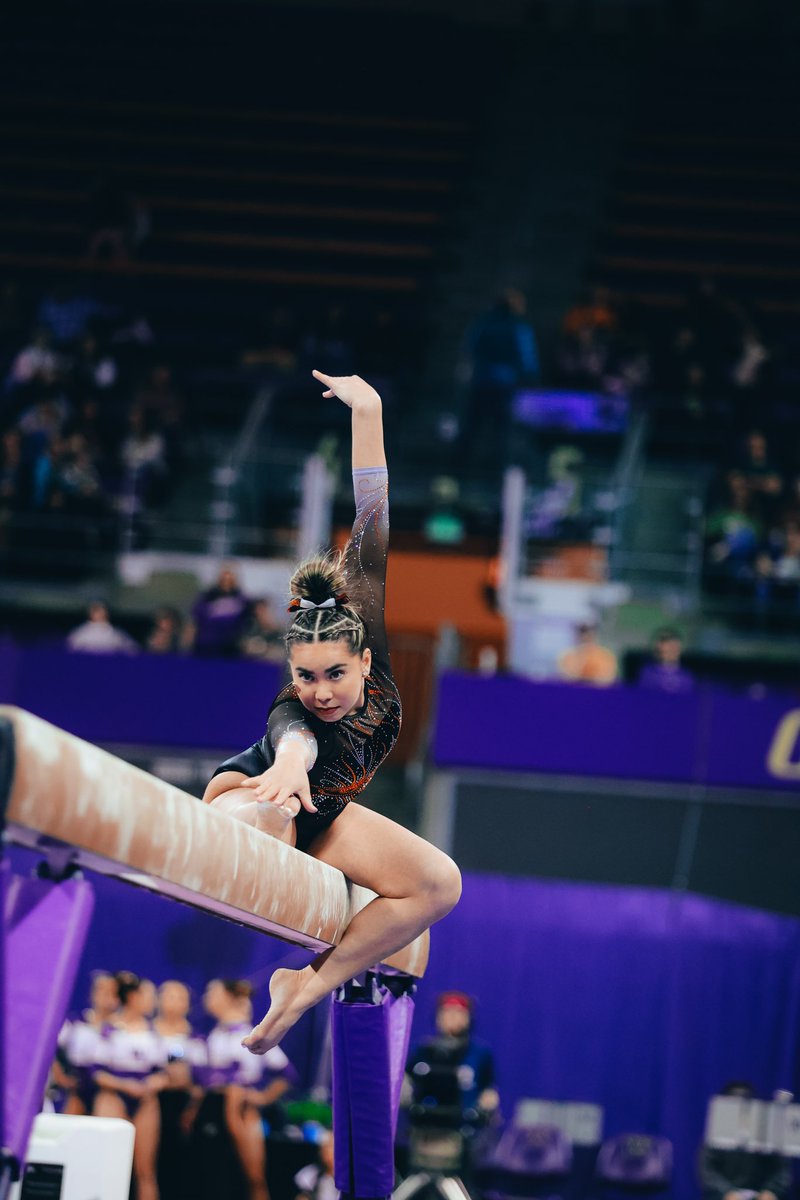 BeaverGym's tweet photo. Beam: Upgrade the routine. Upgrade the score 👀

Syd with a career-high 9.950! 

#GoBeavs https://t.co/hOi9upEERK