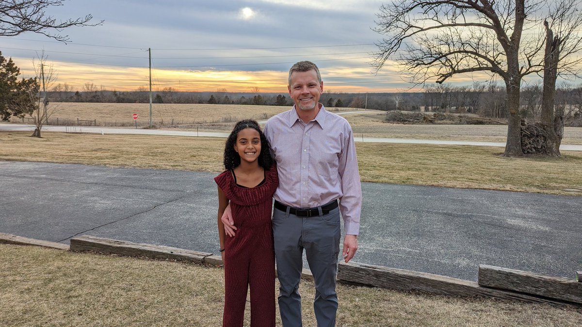 nicholas_drake's tweet photo. Heading to a daddy-daughter dance with Zoe, and one of my boys said, "There's a reason they don't have these for mothers and their sons." #DrakeCity #ZoeFaces https://t.co/CxeC8qdpt3