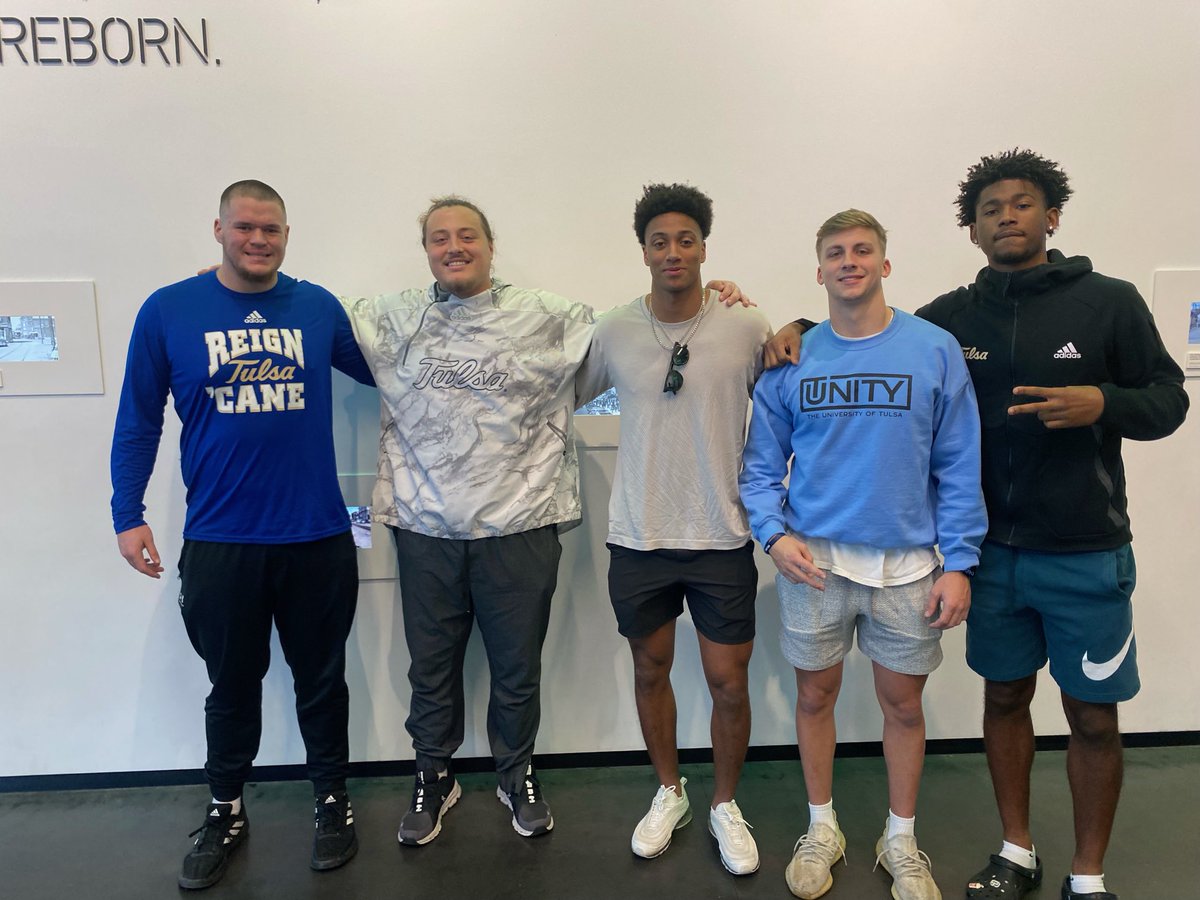 CoachKevinWils's tweet photo. Appreciate the 12 ⁦@TulsaFootball⁩ Platoon Leaders &amp; Their Units - All Groups on Point Today for a Great Day in Our City!!

#BlackHistoryMonth

#ReignCane 🌀🏈 https://t.co/gtCY27DqLx