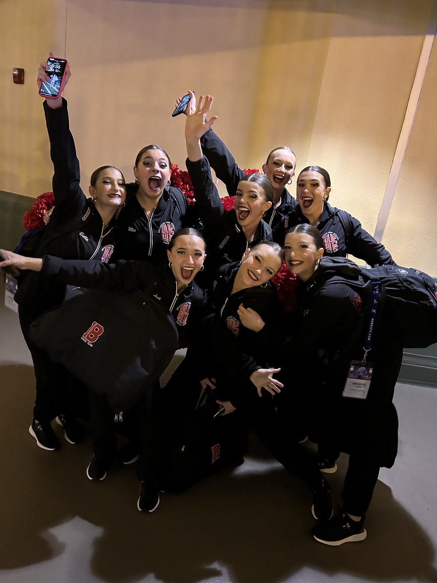 The 🅱️ Dance Team is off to a great start at the UDA Nationals in Orlando. So far, the team has qualified for the semi-finals in both Jazz and Hip Hop!

Keep up the good work Hornets, we are cheering you on back home! 

<a href="/BHS_Hornets/">Branford High School</a> <a href="/BranfordBuzz/">BranfordBuzz</a> <a href="/BranfordPS/">Branford Public Schools</a>