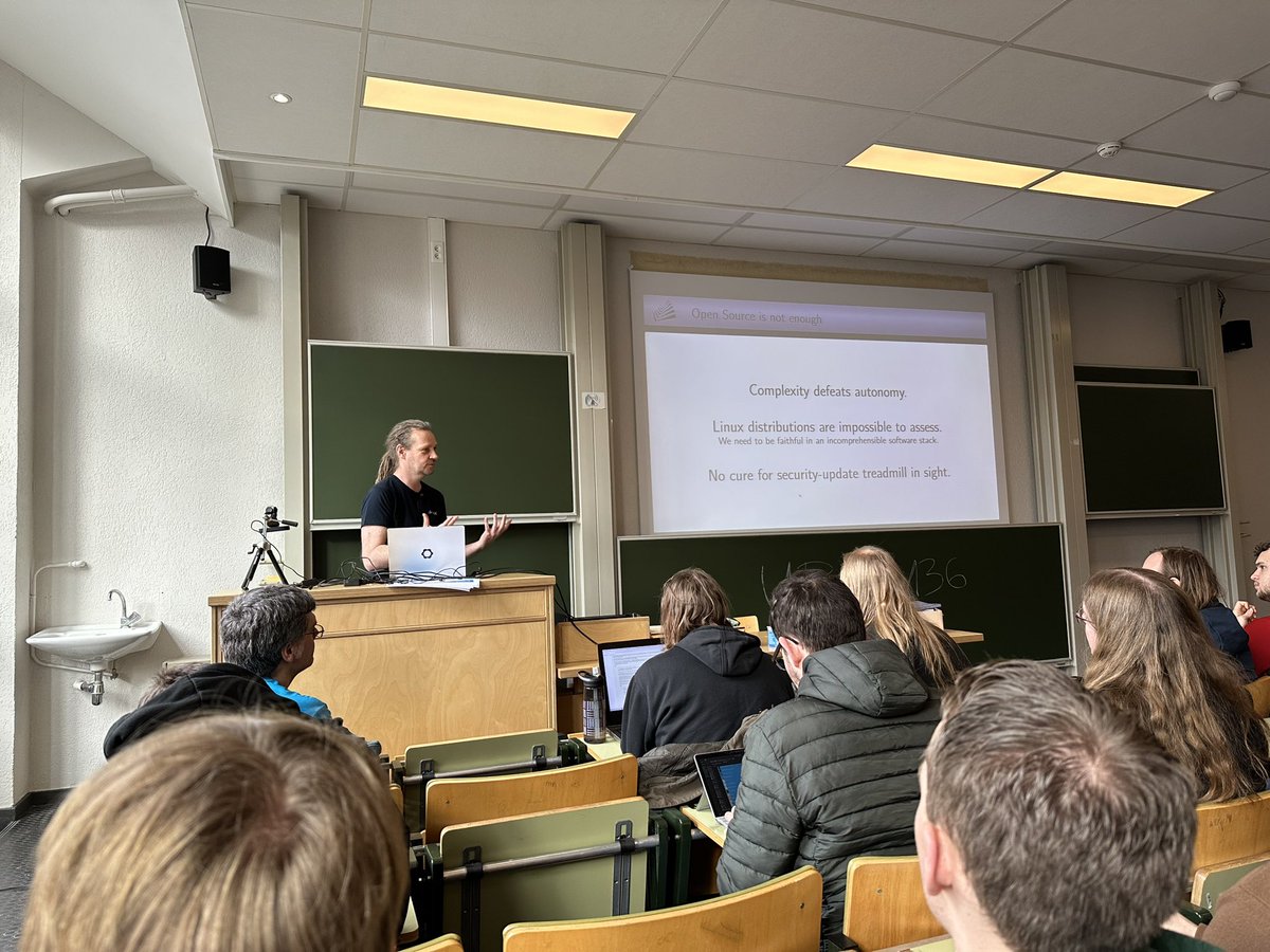 udosteinberg's tweet photo. Great talk by Norman Feske presenting #genode on the PinePhone at #fosdem. https://t.co/8jZdPkwsdj